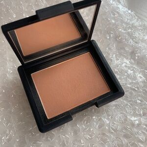 Nars Ilicit blush
